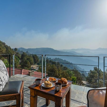 Stayvista At Hillcrest Villa With Valley View, Bonfire And Heater Kasauli Εξωτερικό φωτογραφία