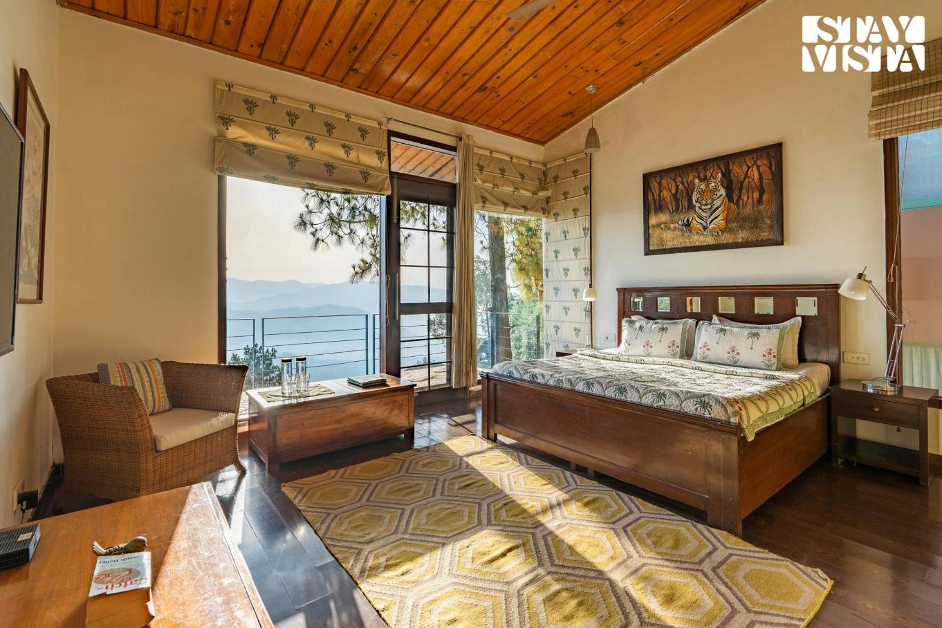 Stayvista At Hillcrest Villa With Valley View, Bonfire And Heater Kasauli Εξωτερικό φωτογραφία