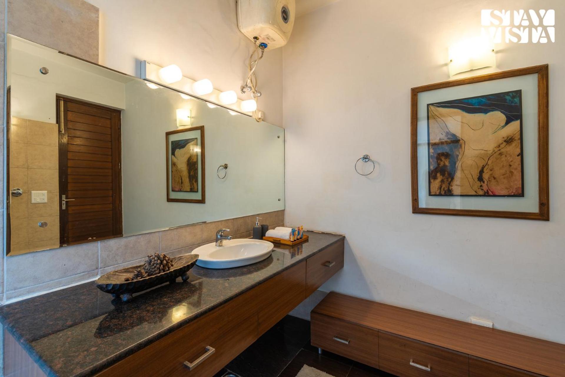 Stayvista At Hillcrest Villa With Valley View, Bonfire And Heater Kasauli Εξωτερικό φωτογραφία